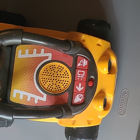 Kids Basketball Hoop and Car Toy Set - Picture 2 of 2